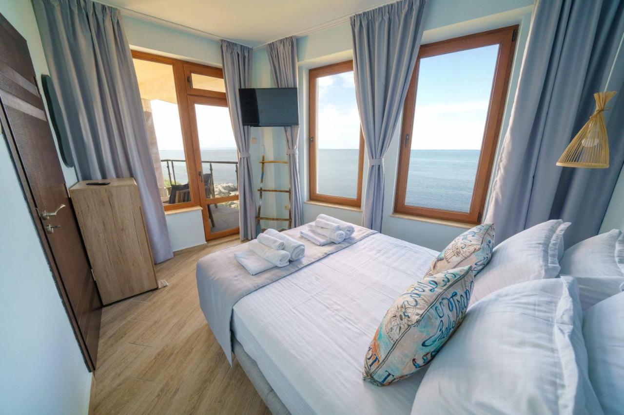 Dolphin Bay Boutique Complex Sozopol Hotel Exterior photo