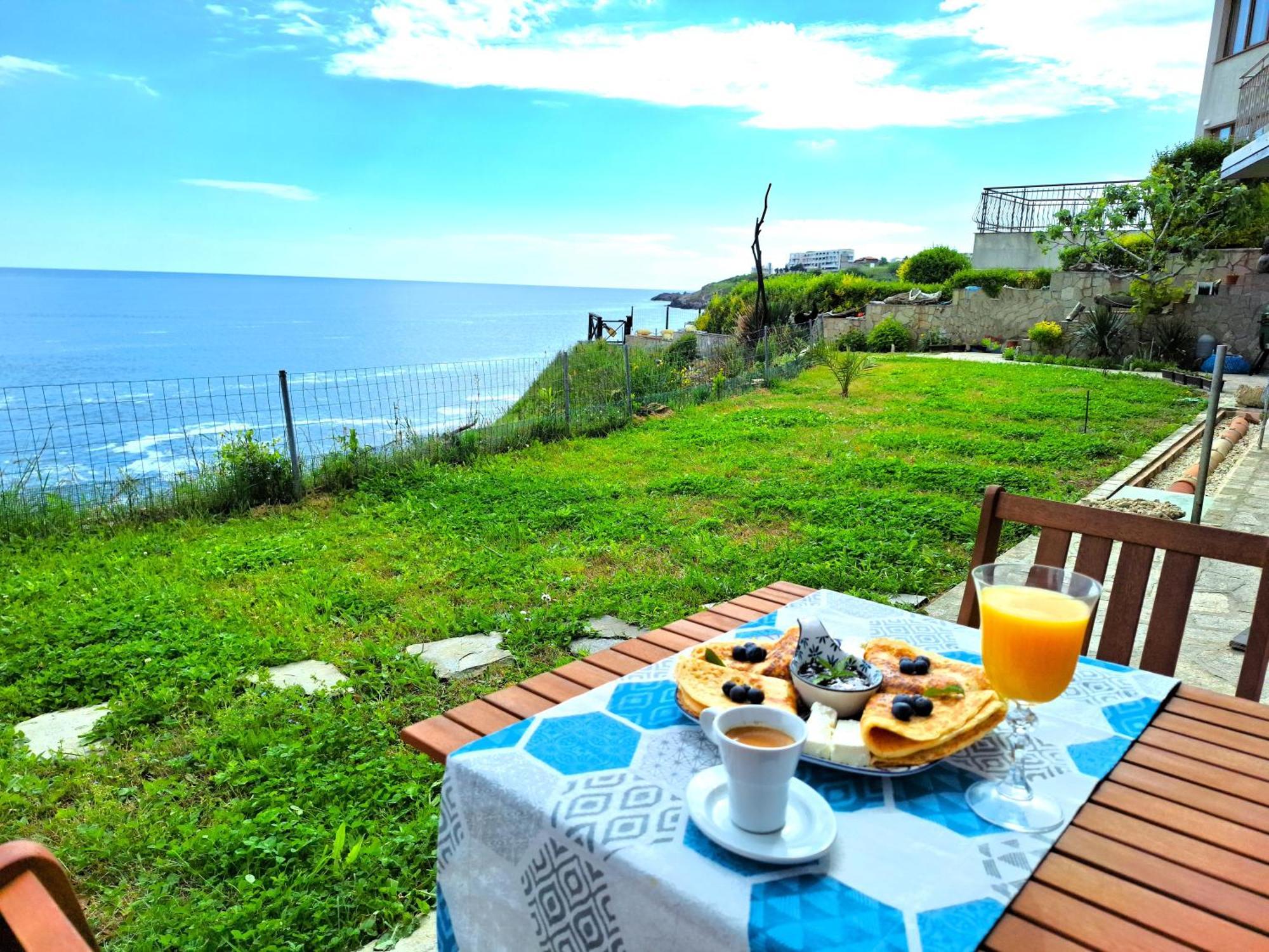 Dolphin Bay Boutique Complex Sozopol Hotel Room photo